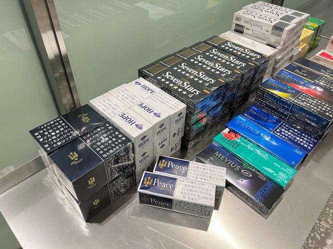 新加坡对香烟的进口有着严格的规定，以下是一些关键点